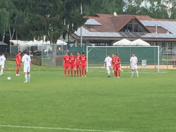 U17 mit verdientem Auswärtssieg 2 U17 mit verdientem Auswärtssieg 2