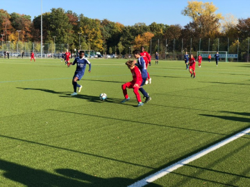 U13mit Sieg und Niederlage im Verlauf der „englischen Woche“ 2 U13mit Sieg und Niederlage im Verlauf der „englischen Woche“ 2